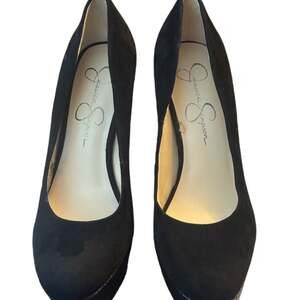 Jessica Simpson Suede Round Toe Pumps